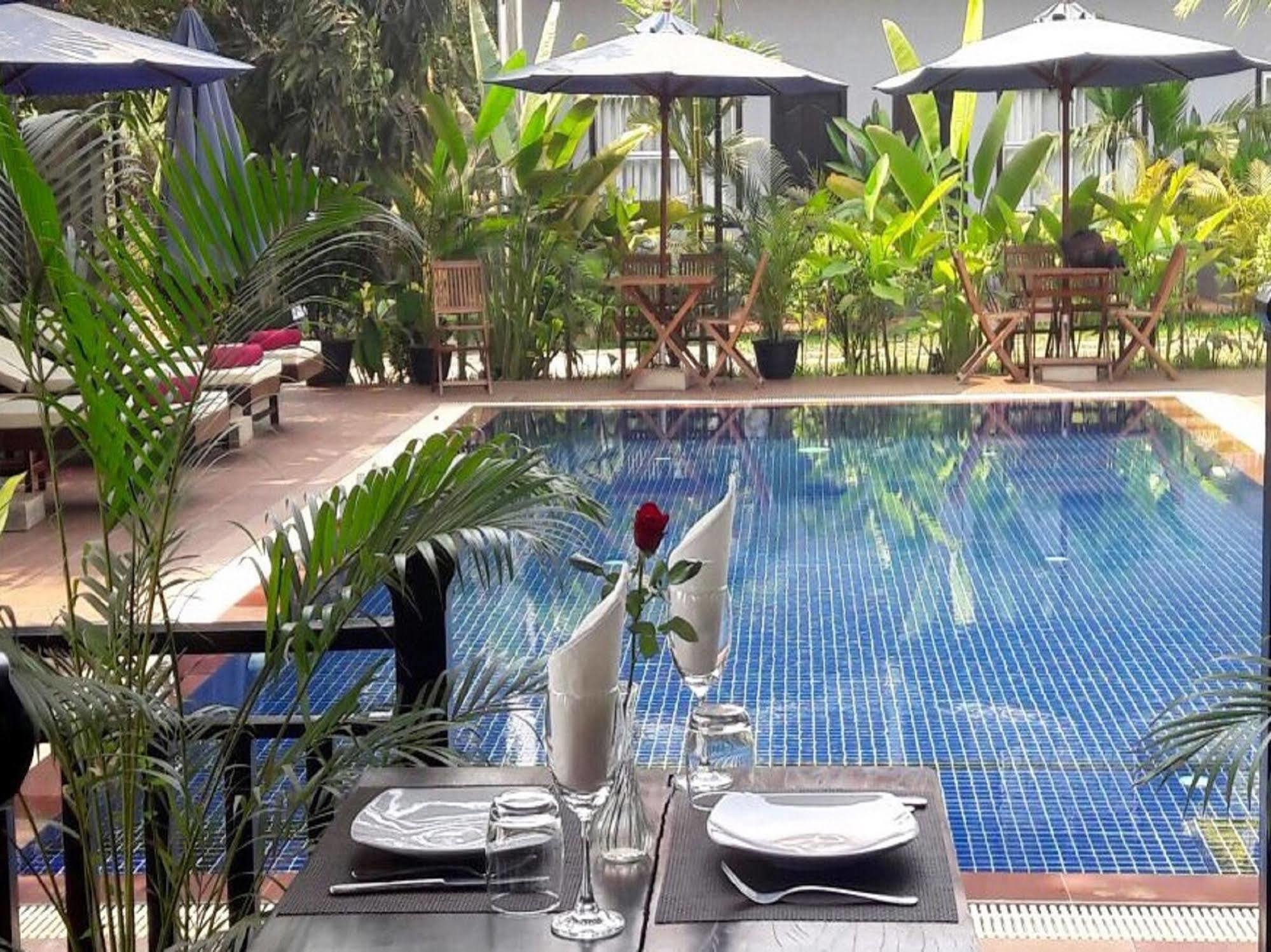 סיאם ריפ Reveal Angkor Hotel מראה חיצוני תמונה