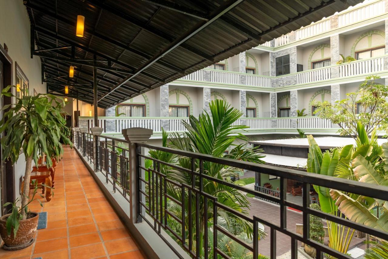 סיאם ריפ Reveal Angkor Hotel מראה חיצוני תמונה